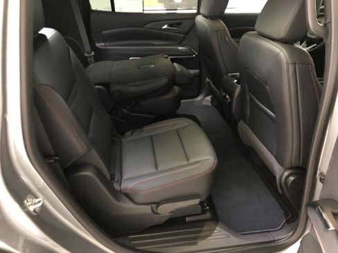 New 2026 Chevrolet Traverse Z71 w/ Driver Confidence Package AWD/4WD image 9