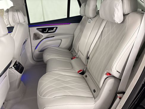 New 2026 Mercedes-Benz EQS 550 4MATIC SUV image 14