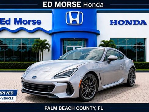 Used 2025 Subaru BRZ Limited RWD image 1