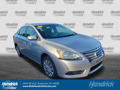 Used 2015 Nissan Sentra S image 1
