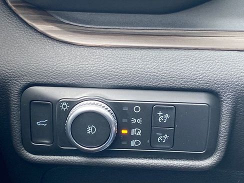 Used 2022 Ford Explorer Limited w/ Class IV Trailer Tow Package image 33