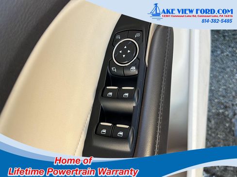 Used 2018 Lincoln MKC Select image 24