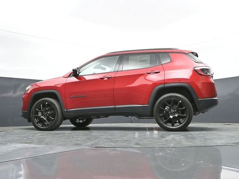 New 2026 Jeep Compass Latitude image 44