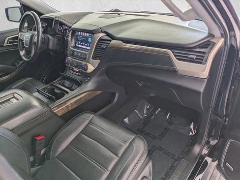 Used 2018 GMC Yukon XL Denali w/ Denali Ultimate Package AWD/4WD image 19