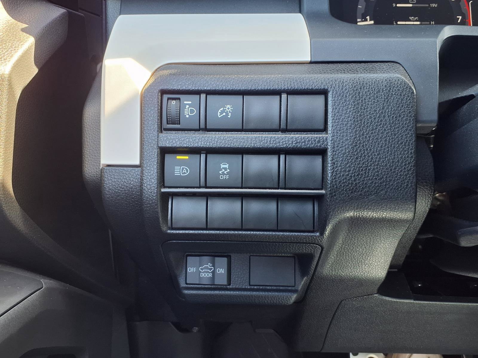 Used 2024 Toyota Tacoma TRD Sport AWD/4WD image 14