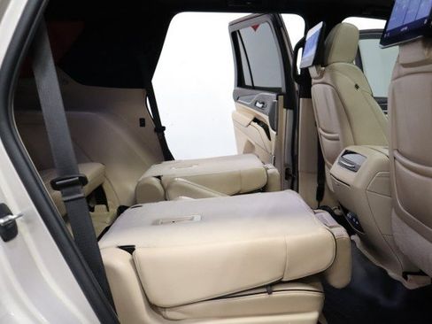 Used 2021 Cadillac Escalade Premium Luxury w/ LPO, Illumination Package AWD/4WD image 61