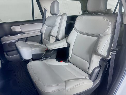 Used 2025 Ford Expedition Active RWD image 23