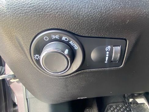 Used 2024 Jeep Compass Sport AWD/4WD image 16