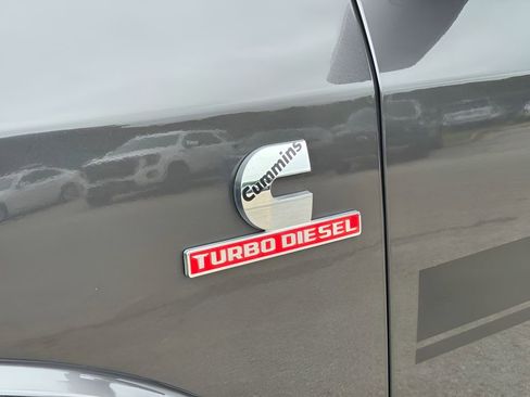 Used 2020 RAM 2500 Laramie AWD/4WD image 3