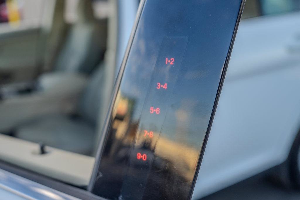 Used 2017 Ford Taurus SEL w/ Equipment Group 201A FWD image 12