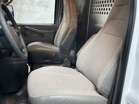 Used 2025 Chevrolet Express 2500 Extended w/ Communications Package image 18