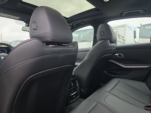 Used 2025 BMW 330i xDrive Sedan image 17