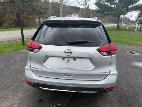 Used 2018 Nissan Rogue SV image 6