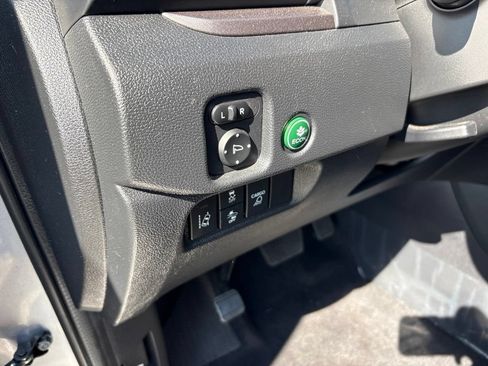 Used 2024 Honda Ridgeline Sport image 16