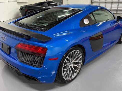 Used 2017 Audi R8 V10 plus w/ Full Leather Package image 17