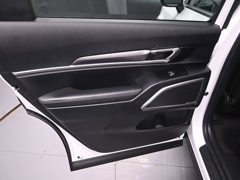 Certified 2024 Kia Telluride S w/ S Sunroof Package image 30