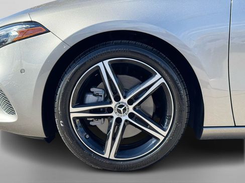 Certified 2020 Mercedes-Benz A 220 4MATIC image 10