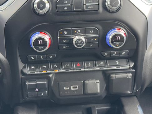 Used 2021 GMC Sierra 1500 SLT image 9