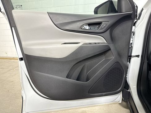 Used 2023 Chevrolet Equinox LT image 21
