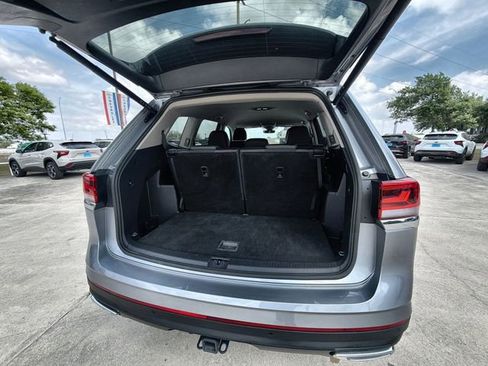 Used 2025 Volkswagen Atlas SE FWD image 25