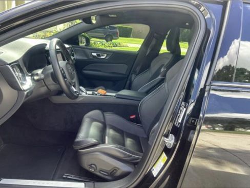 Used 2024 Volvo S60 B5 Plus FWD image 2