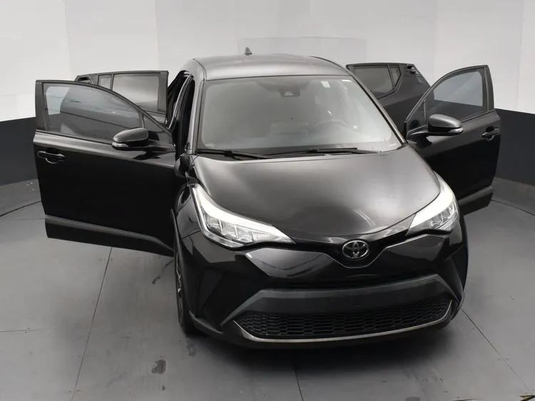 Used 2022 Toyota C-HR XLE FWD image 10