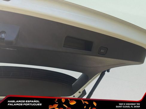 Certified 2026 GMC Acadia Elevation w/ Elevation Premium Package FWD image 31