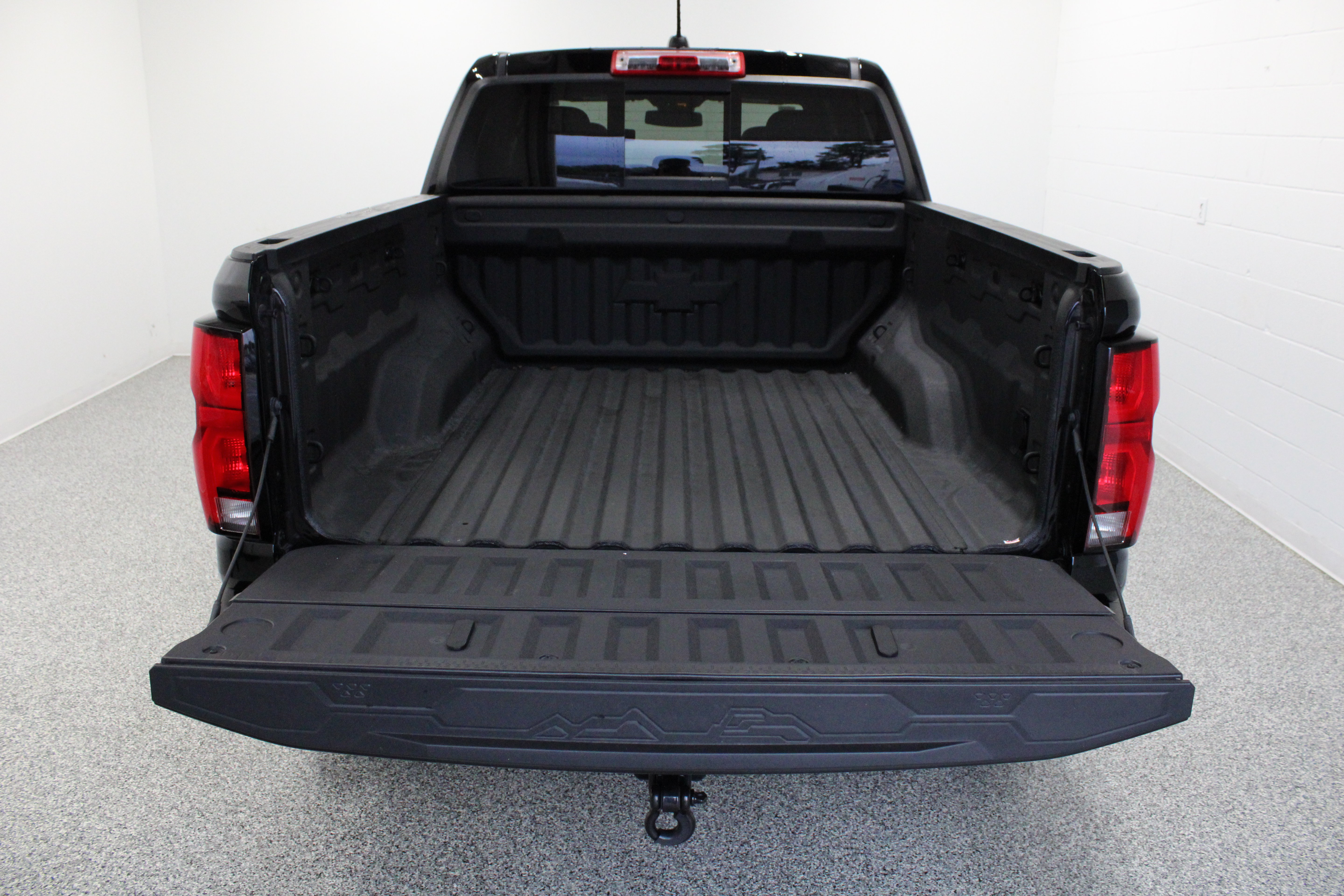 Used 2026 Chevrolet Colorado ZR2 AWD/4WD image 9