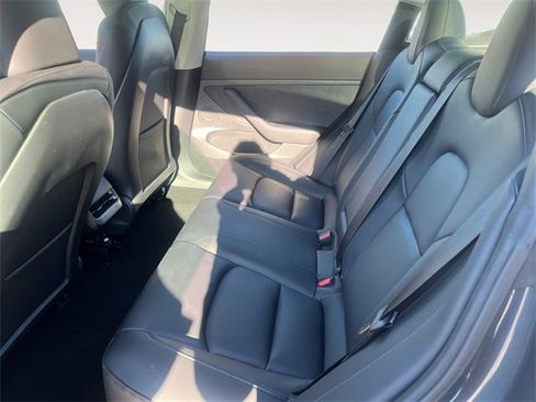 Used 2023 Tesla Model 3 Standard Range image 13