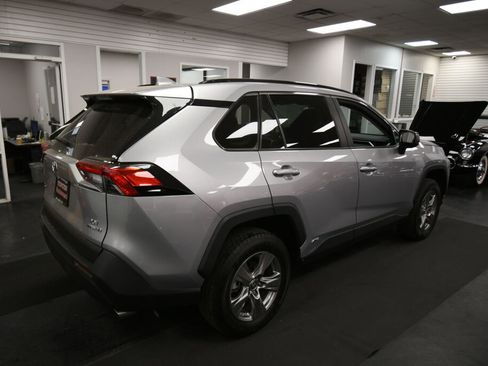 Used 2024 Toyota RAV4 LE AWD/4WD image 8