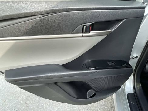 Used 2025 Toyota Camry LE FWD image 38