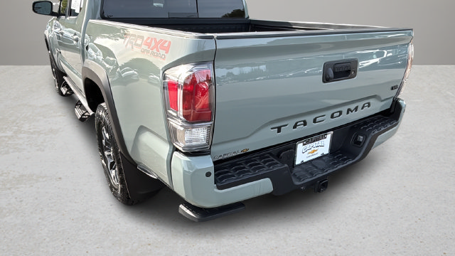 Used 2022 Toyota Tacoma TRD Off-Road w/ Technology Package AWD/4WD image 39