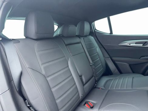 New 2025 Alfa Romeo Tonale w/ Premium Package image 40