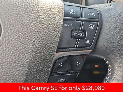 Used 2025 Toyota Camry SE FWD image 29