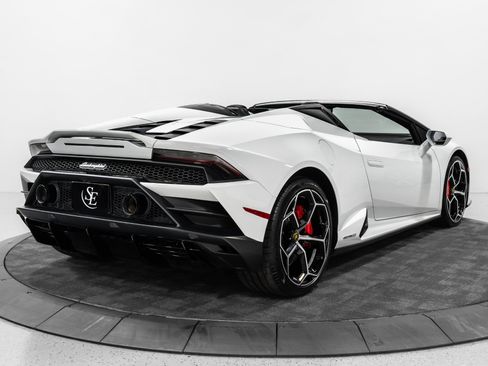 Used 2020 Lamborghini Huracan EVO AWD/4WD image 9