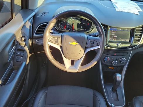 Certified 2021 Chevrolet Trax LT w/ Driver Confidence Package image 13