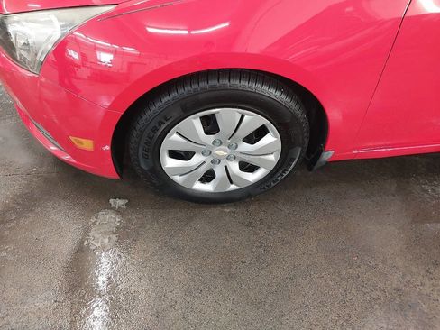 Used 2014 Chevrolet Cruze LS image 6