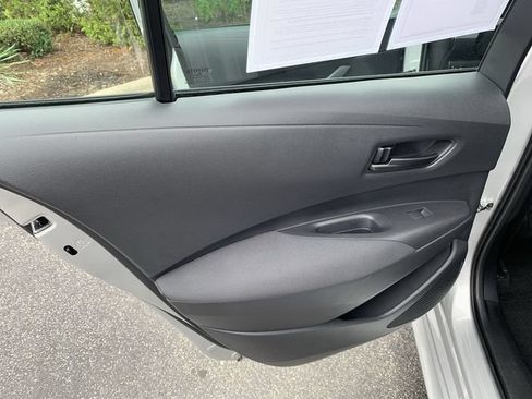 Used 2025 Toyota Corolla LE FWD image 15