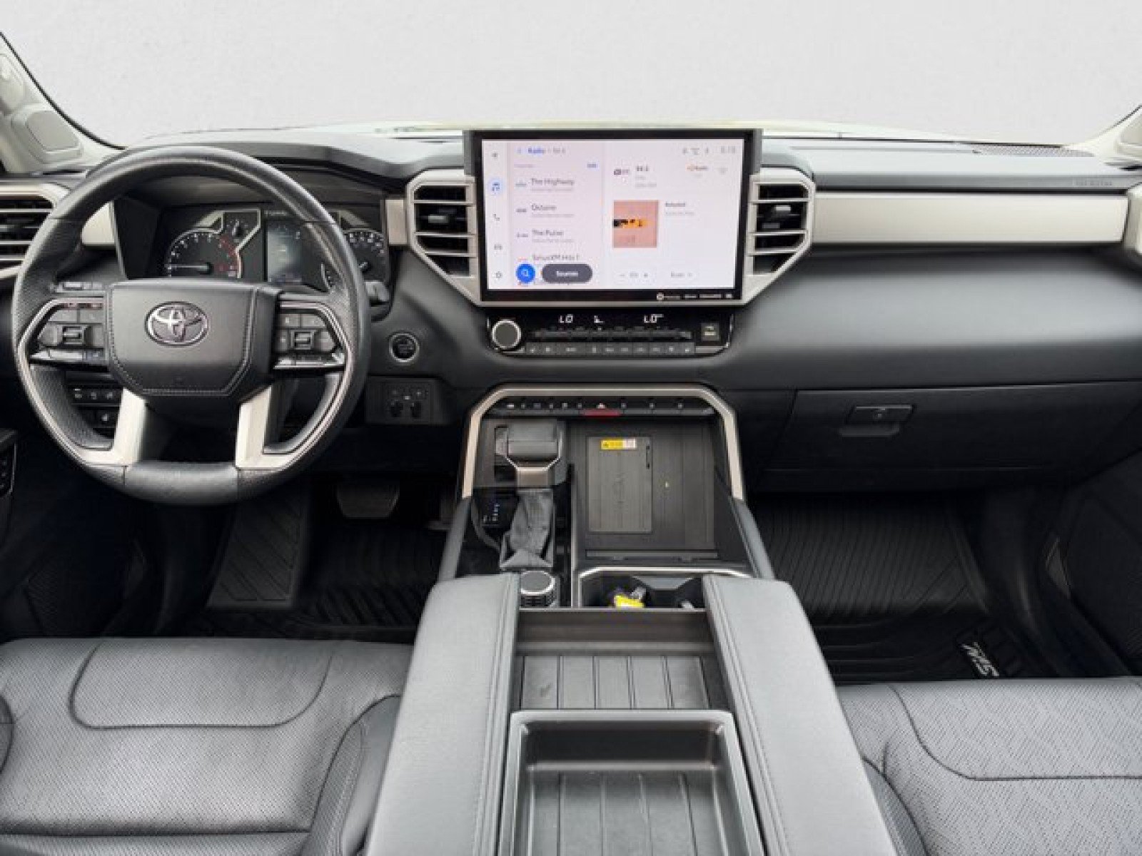 Used 2023 Toyota Tundra Limited AWD/4WD image 13