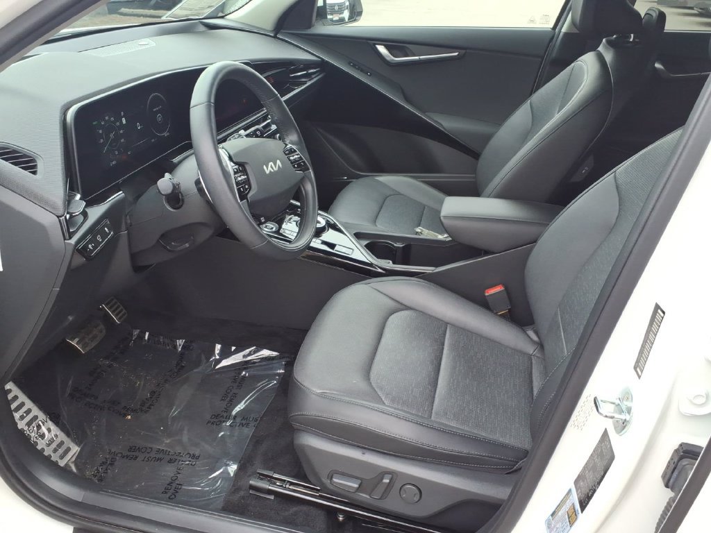 Used 2023 Kia Niro Wave FWD image 14
