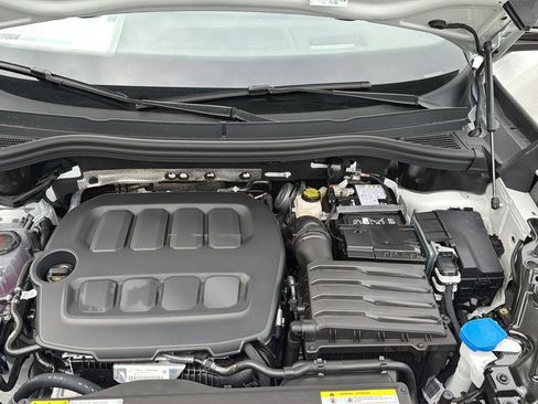 New 2026 Volkswagen Tiguan SE R-Line FWD image 31