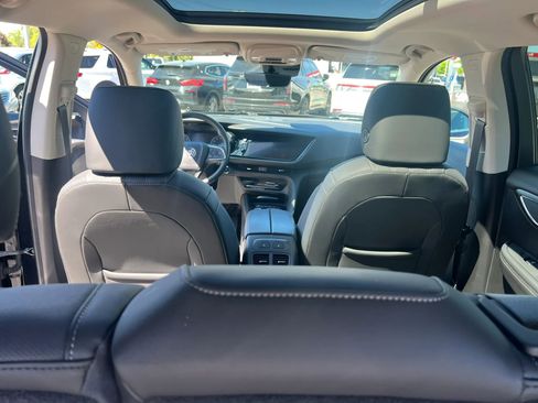 Used 2023 Buick Envision Avenir AWD/4WD image 30
