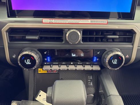 New 2026 Toyota Tacoma TRD Off-Road AWD/4WD image 32