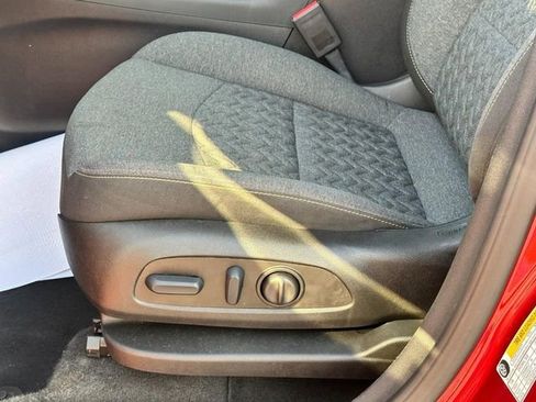 Used 2023 Chevrolet Equinox LT image 17