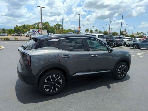 Certified 2025 Nissan Kicks SV w/ SV Premium Package AWD/4WD image 5