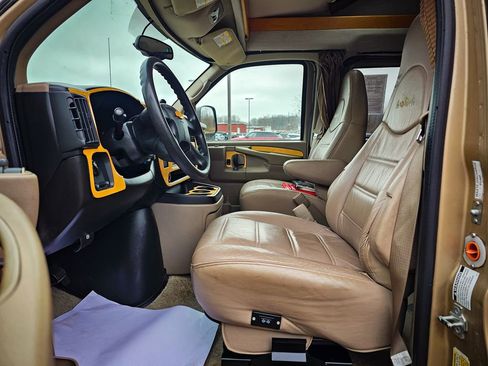 Used 2006 Chevrolet Express 3500 Extended w/ Power and Light Package image 14