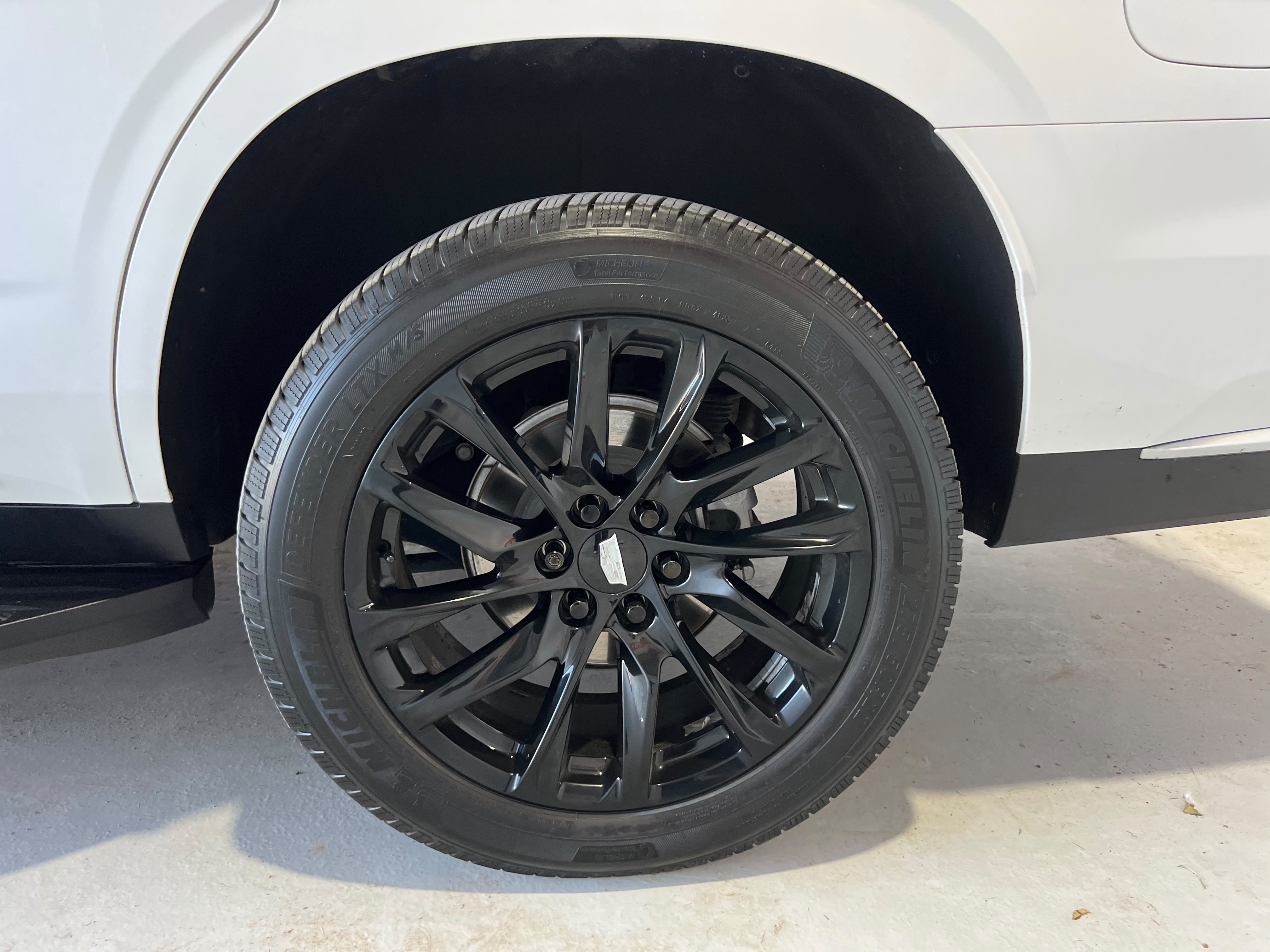 Used 2022 Cadillac Escalade Premium Luxury AWD/4WD image 28