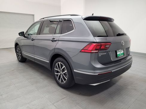 Used 2020 Volkswagen Tiguan SE w/ Panoramic Sunroof Package FWD image 5
