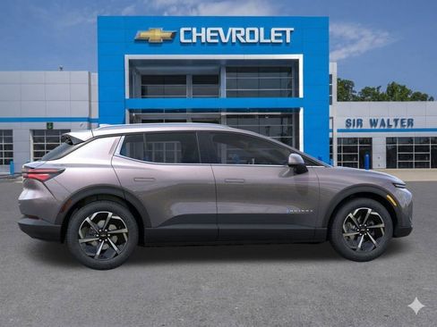 New 2026 Chevrolet Equinox EV LT image 6