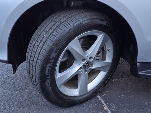Used 2019 Mercedes-Benz GLE 400 4MATIC image 12